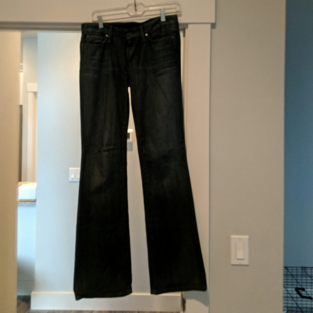 Joe's Jeans

The Swarovski Honey

in Hedrin

Style